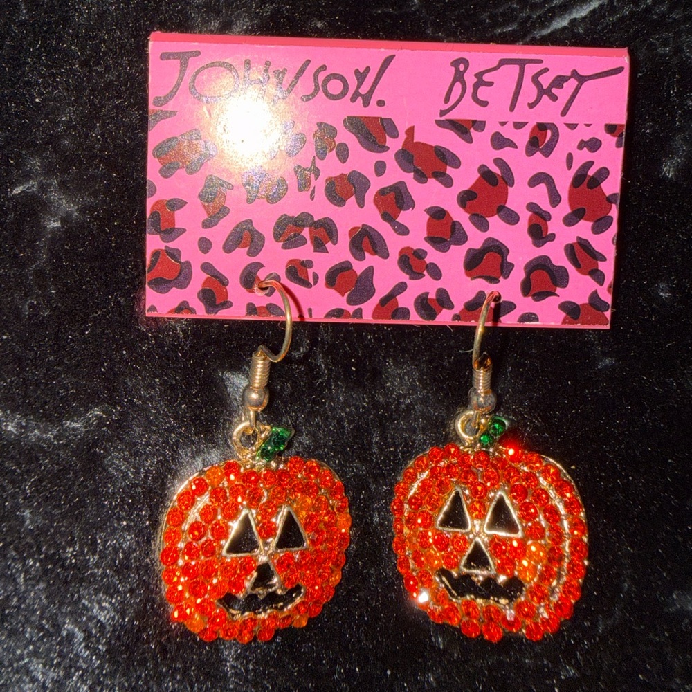 NWT Retired Betsy Johnson Pumpkin glitz Earrings 1.5” Orange and Green